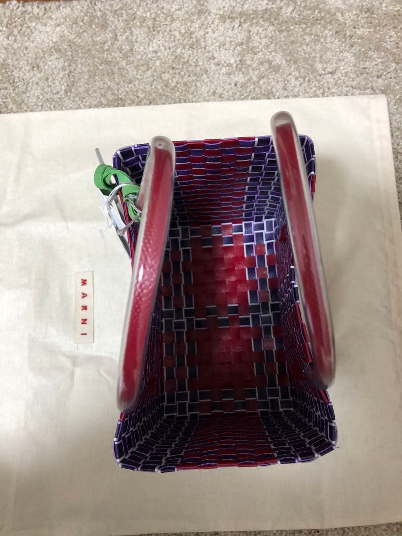 マルニ marni フラワーカフェ　マルニマーケット　カゴバッグ　バッグ