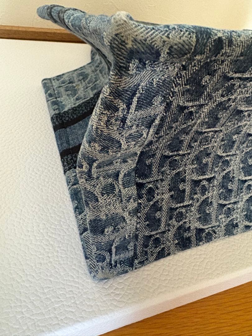 【美品】クリスチャンディオール　ブックトート　デニム ミディアム　ブルー