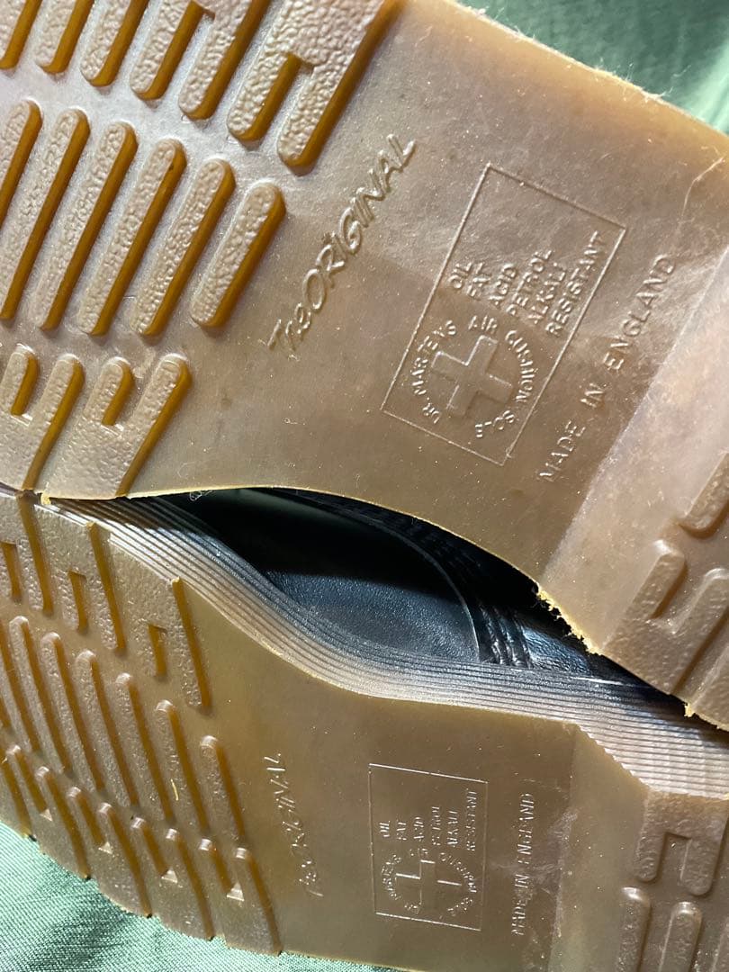 Dr.martens 10ホール新品同様　訳あり