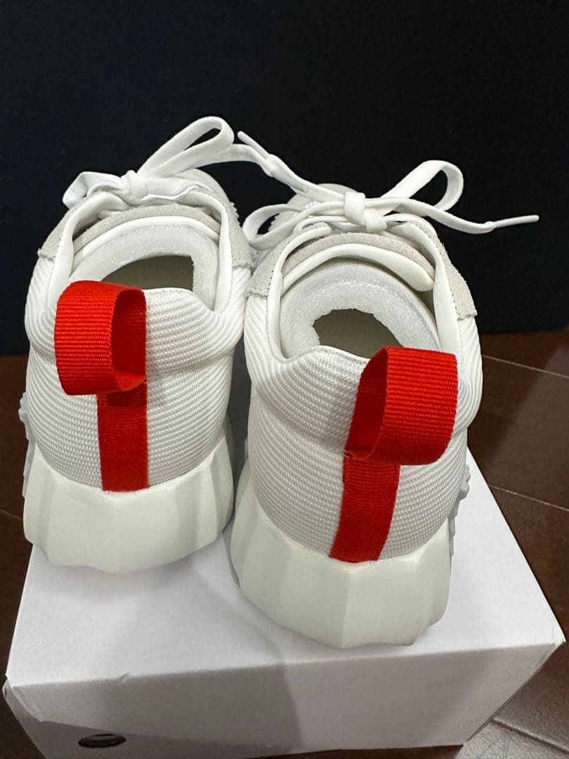 H風ホワイト／オレンジスニーカー　25㎝　Mal.rerere 【新品・未使用】