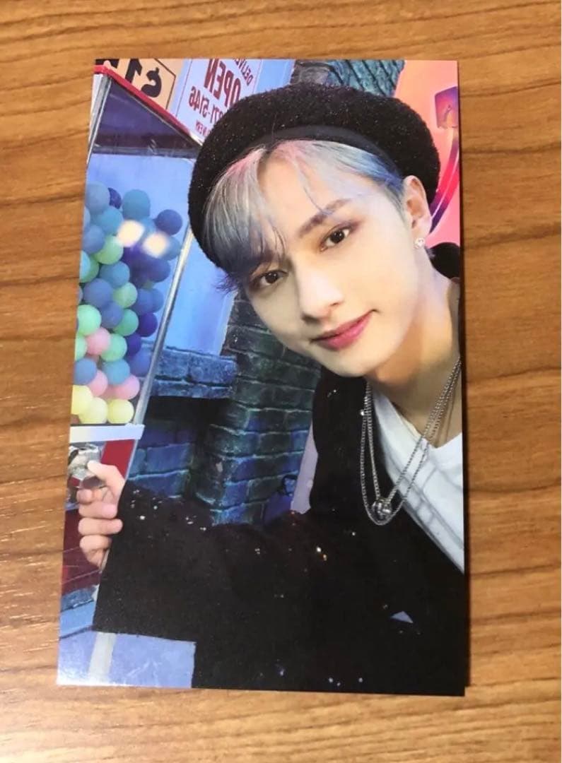 SEVENTEEN ジュン　ユニバ　トレカ　SECTOR 17 COMPACT