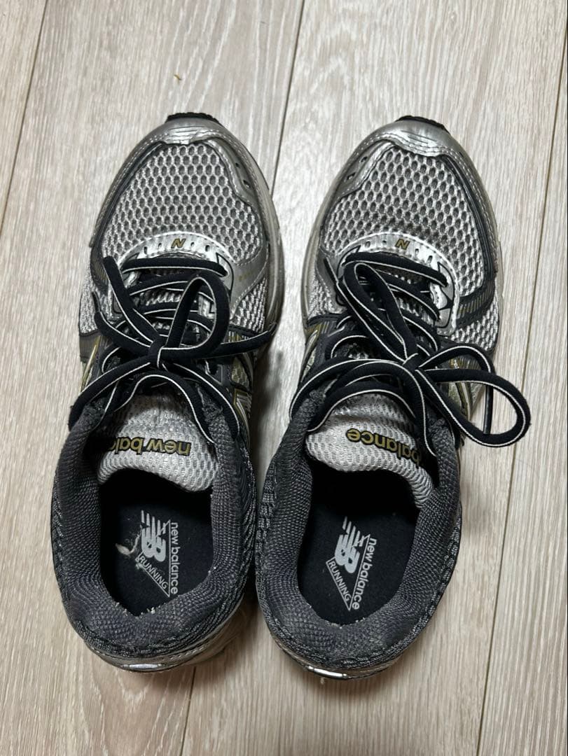 完売品　New balance 860V2 24.5