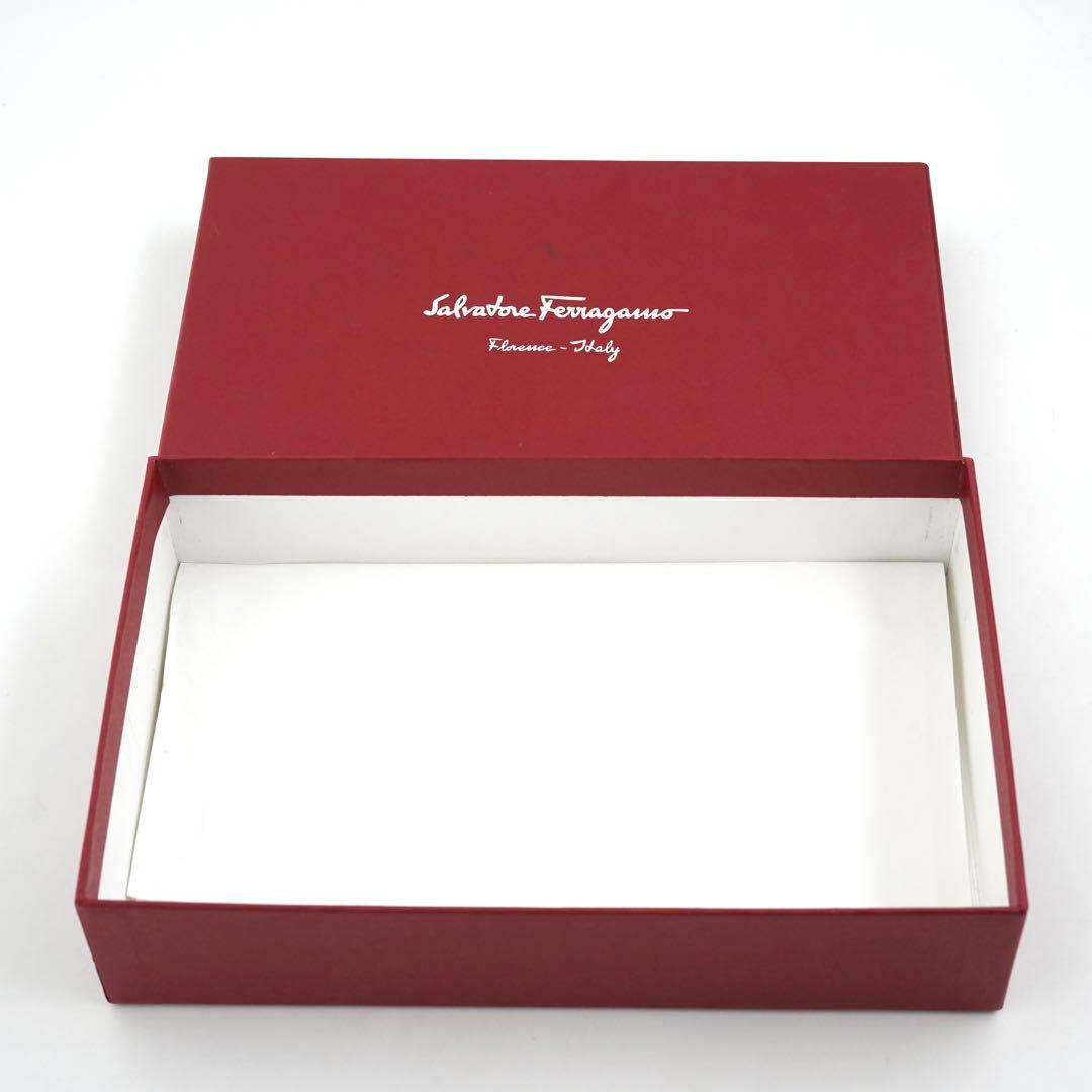 ✨新品未使用・箱付き✨　Ferragamo 長財布　ヴァラリボン　クロコ　黒色