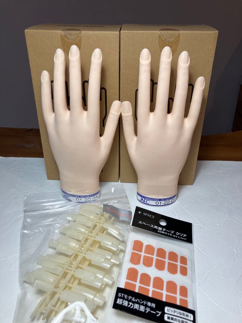 JNEC認定モデルハンド/未使用ネイルチップ&両面テープ★ネイリスト検定