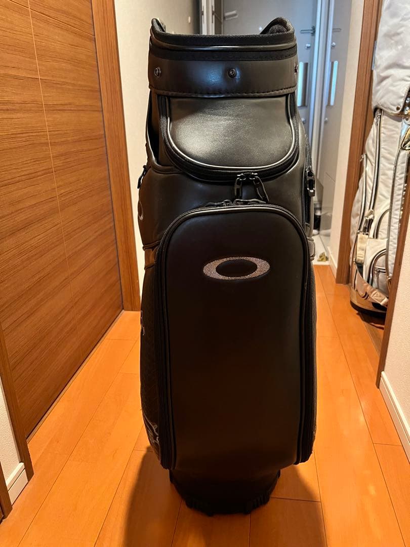 Oakley ブラック キャディバッグ はぴねすさん専用です。