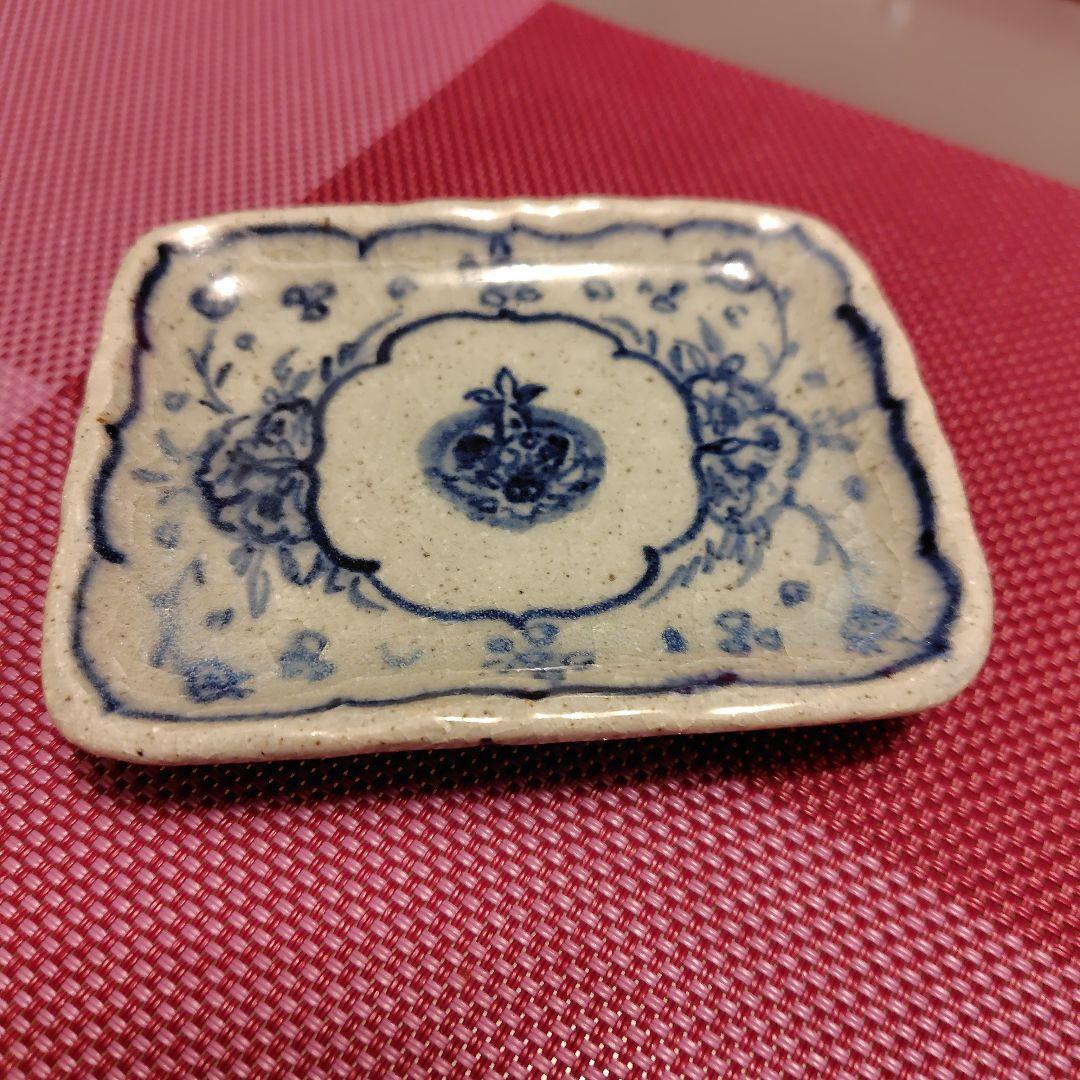 イムサエム　染付ザクロ文角小皿