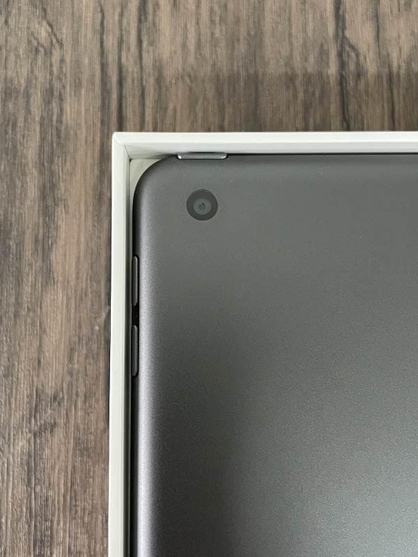 ⑩【美品】iPad Apple 第9世代　Wi-Fiモデル　64GB