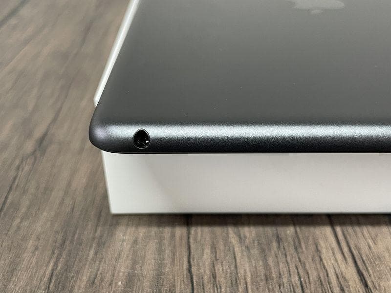 ⑩【美品】iPad Apple 第9世代　Wi-Fiモデル　64GB