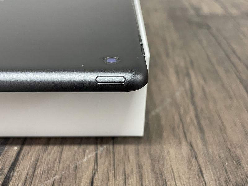 ⑩【美品】iPad Apple 第9世代　Wi-Fiモデル　64GB