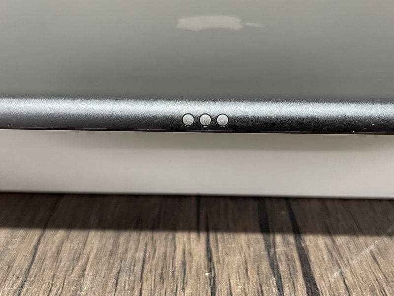 ⑩【美品】iPad Apple 第9世代　Wi-Fiモデル　64GB