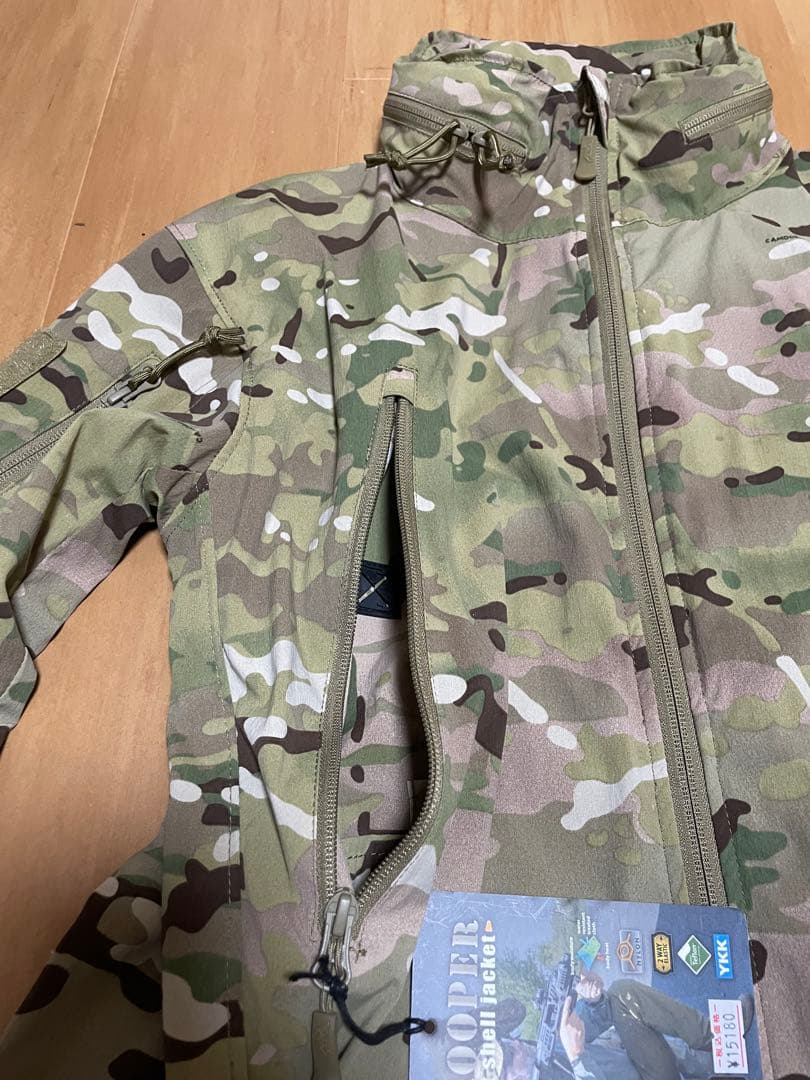 迷彩ジャケット フルジップ ハイネック