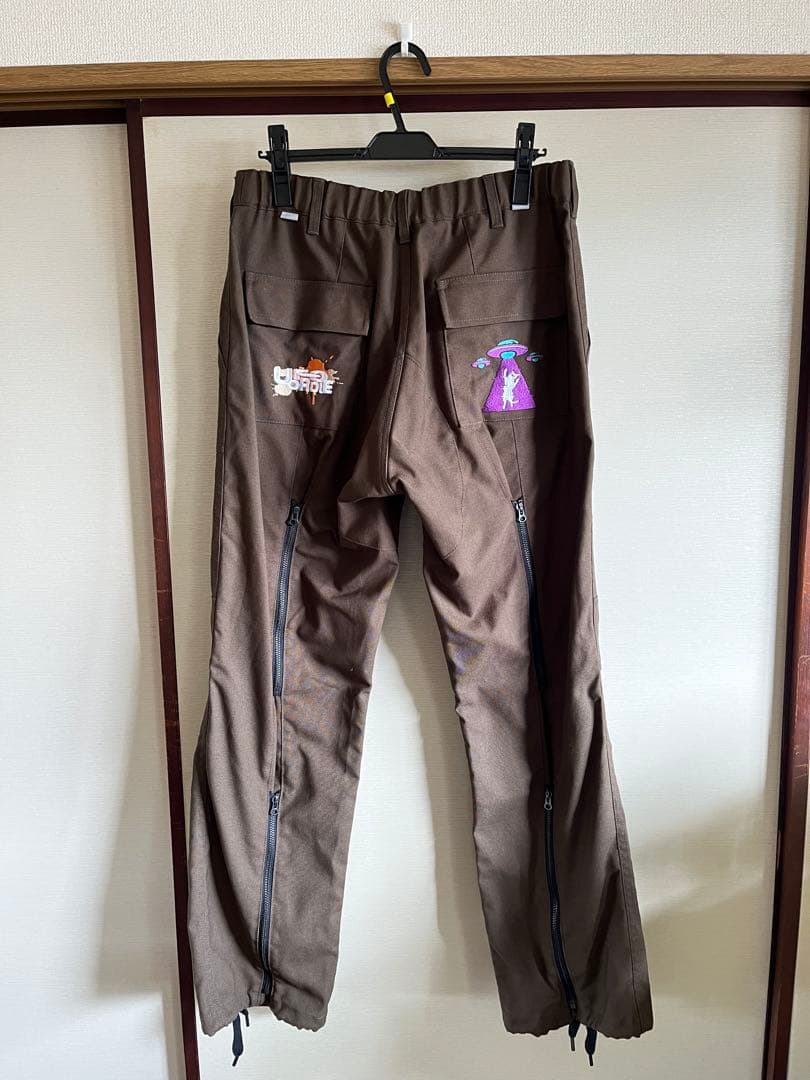 値下げJUVENILE HALL ROLLCALL ボトムス　KIDILL