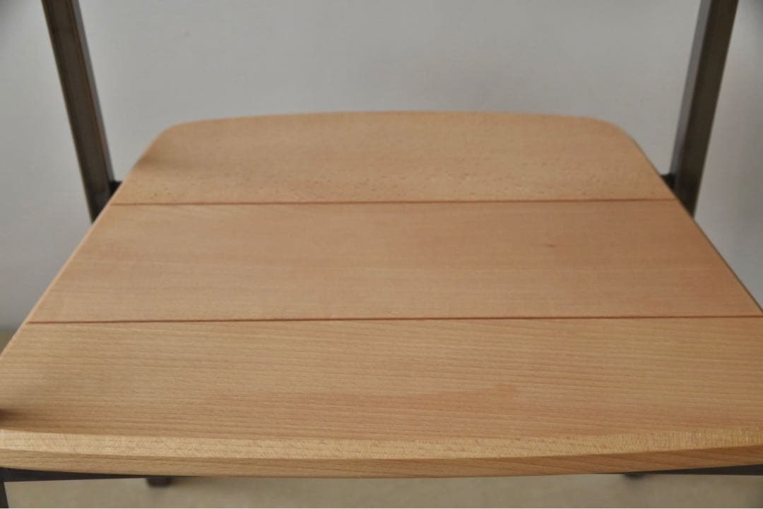 らりるれろ ！TIMBER COURT特注チェア　B