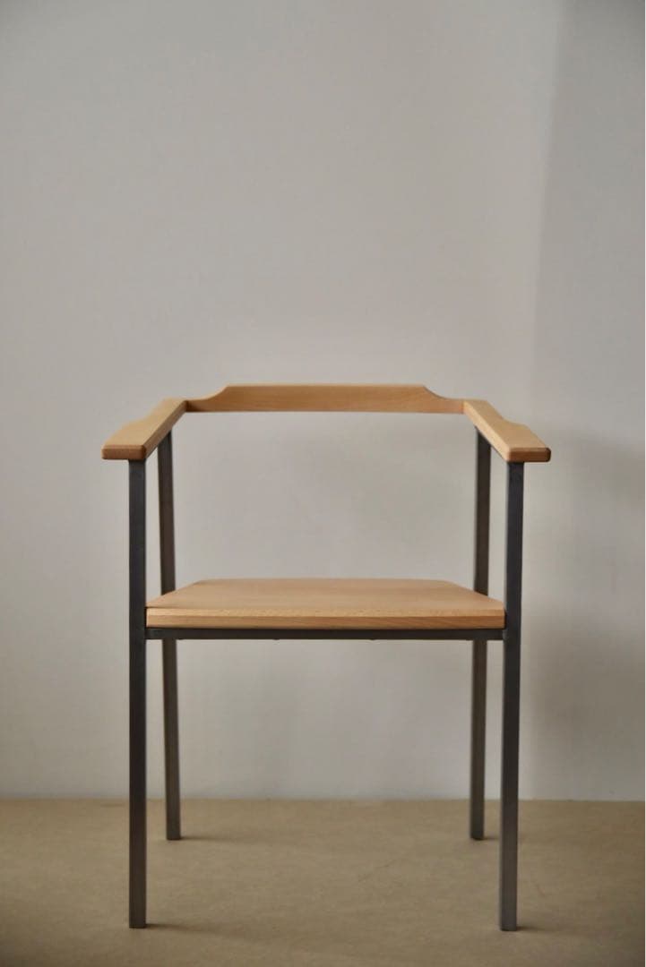 らりるれろ ！TIMBER COURT特注チェア　B