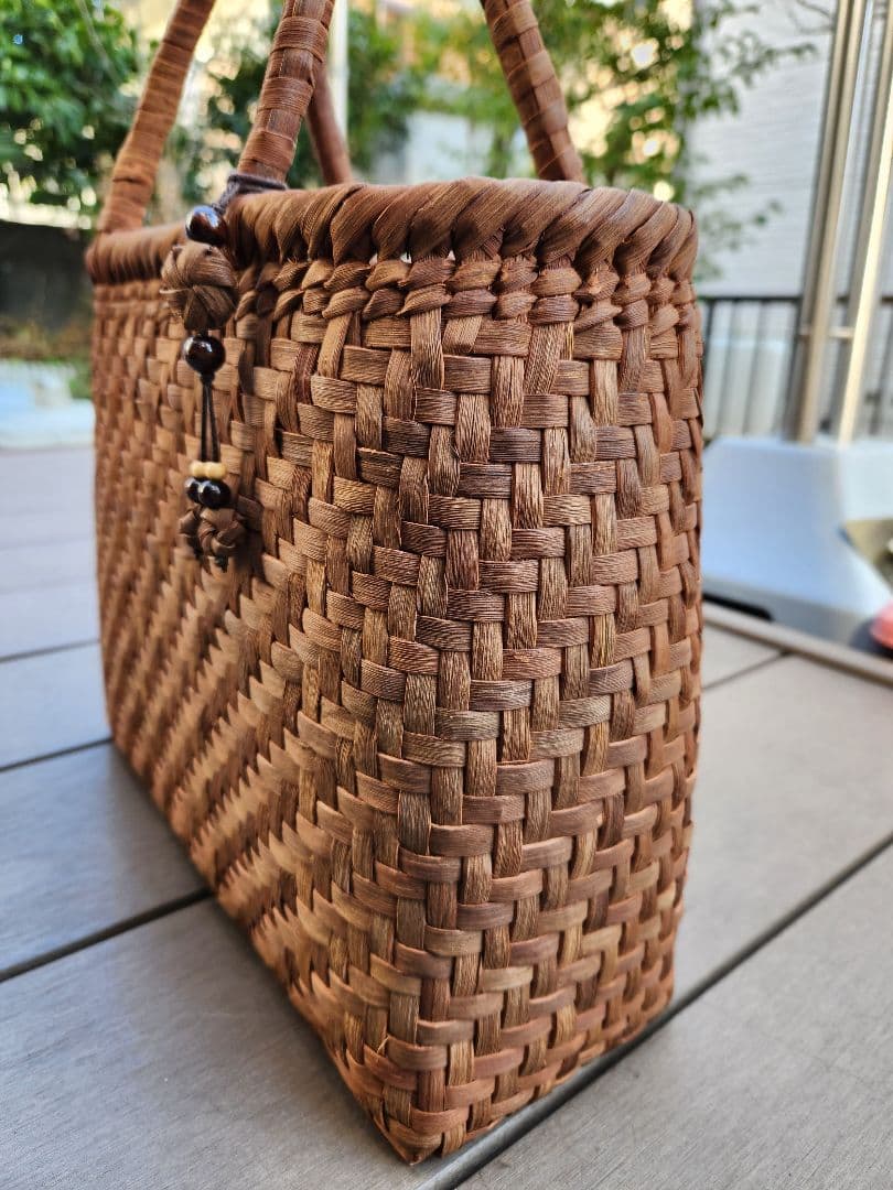 山葡萄かごバッグ綱代編み 沢皮蔓使用。