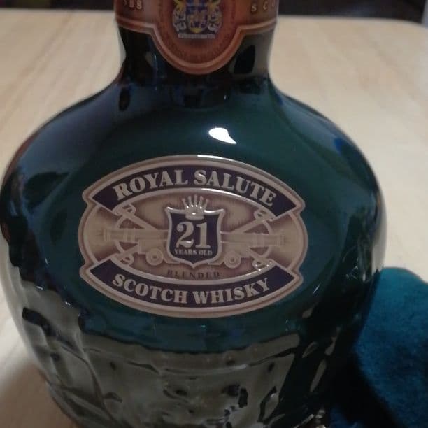 ひより★ SALUTE スコッチ・ウイスキー