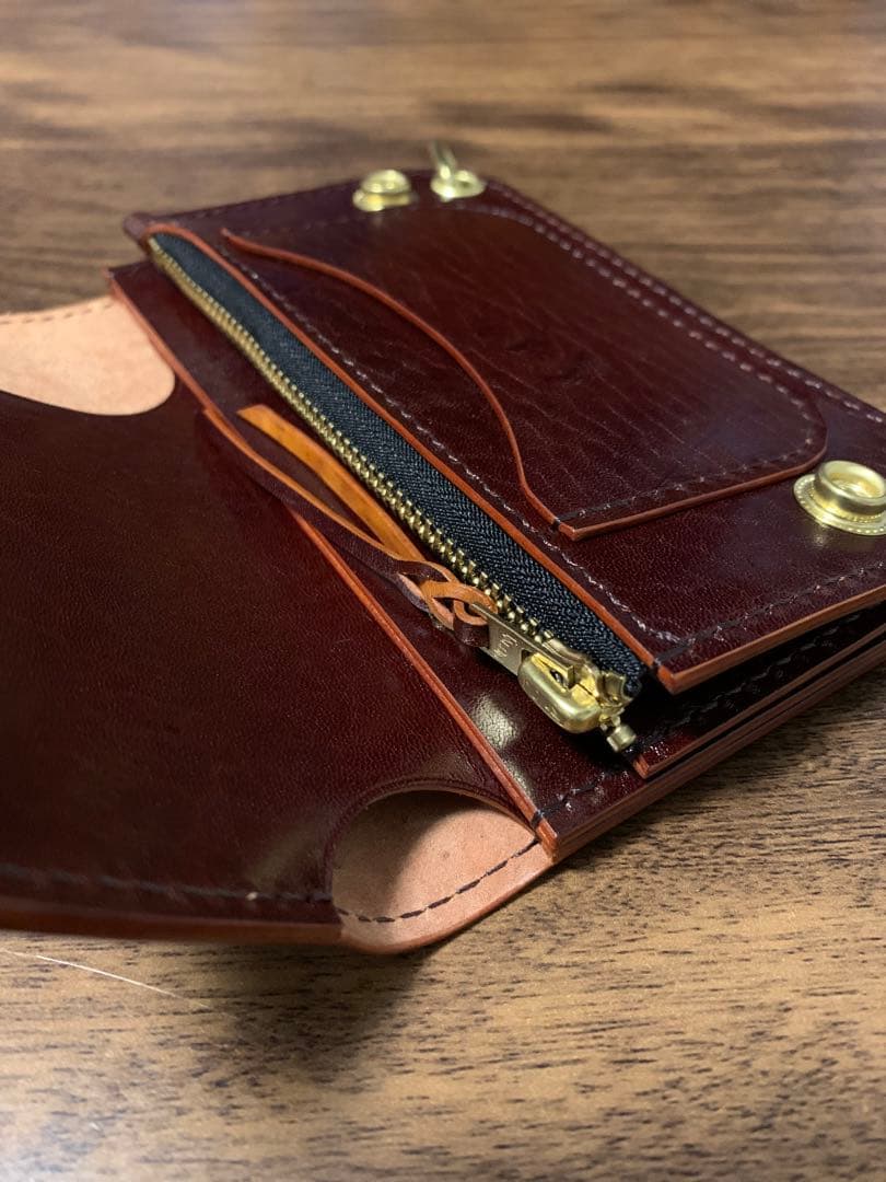 新喜皮革　ホースバット　トラッカーウォレット ミドル　CA008