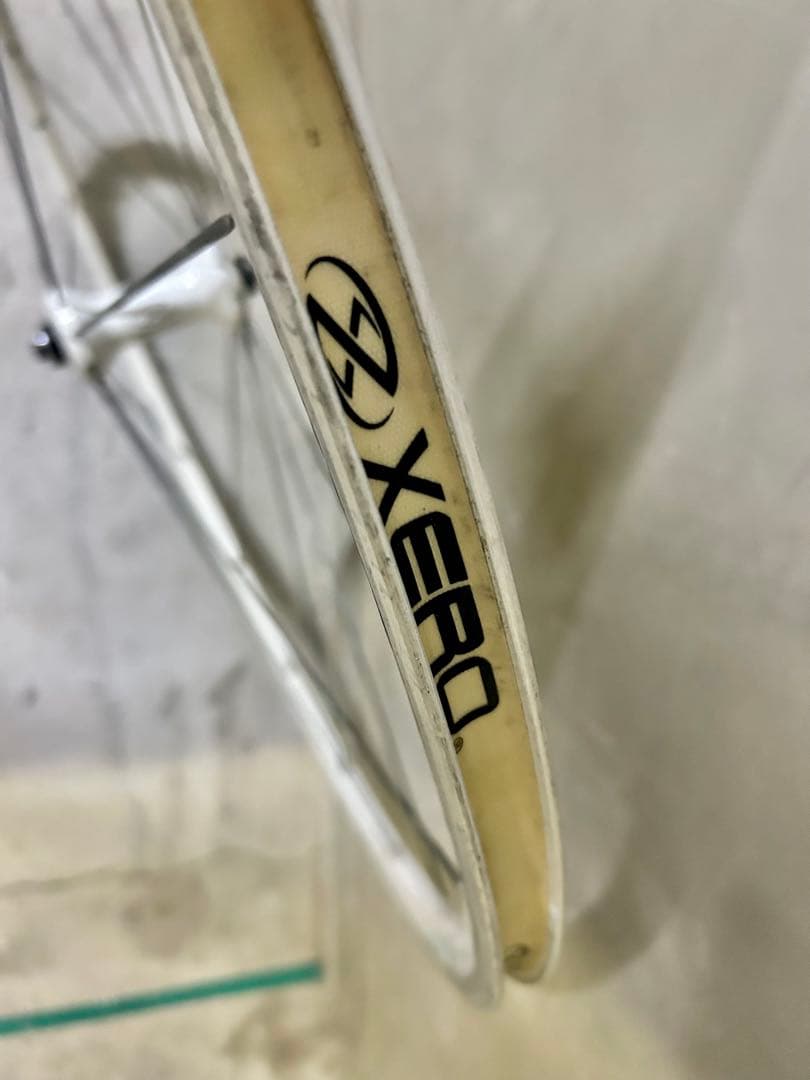 ◆白リムのカッコいい前輪ホイール◆重量0.80kg