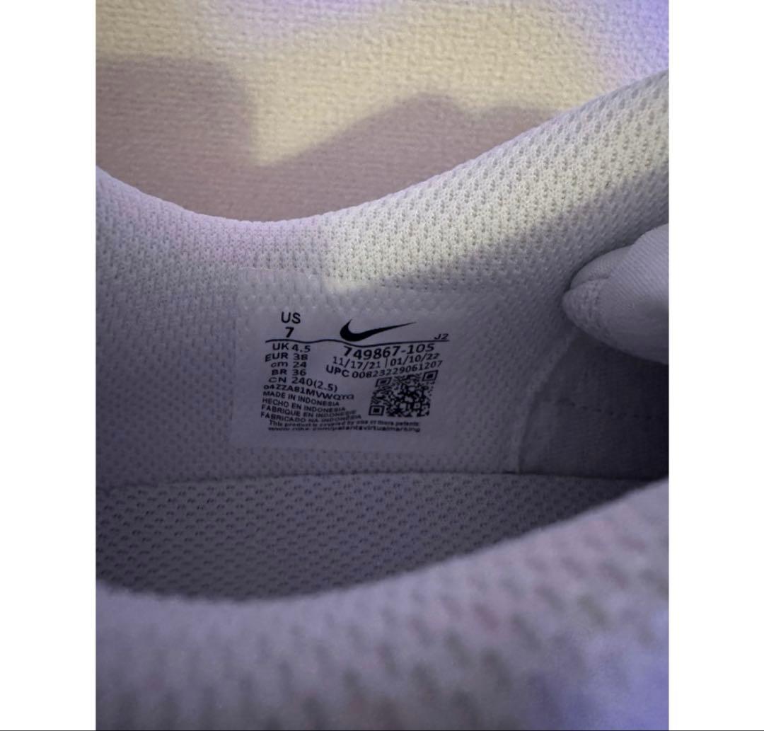 Nike キラキラ　ホワイト　スニーカー