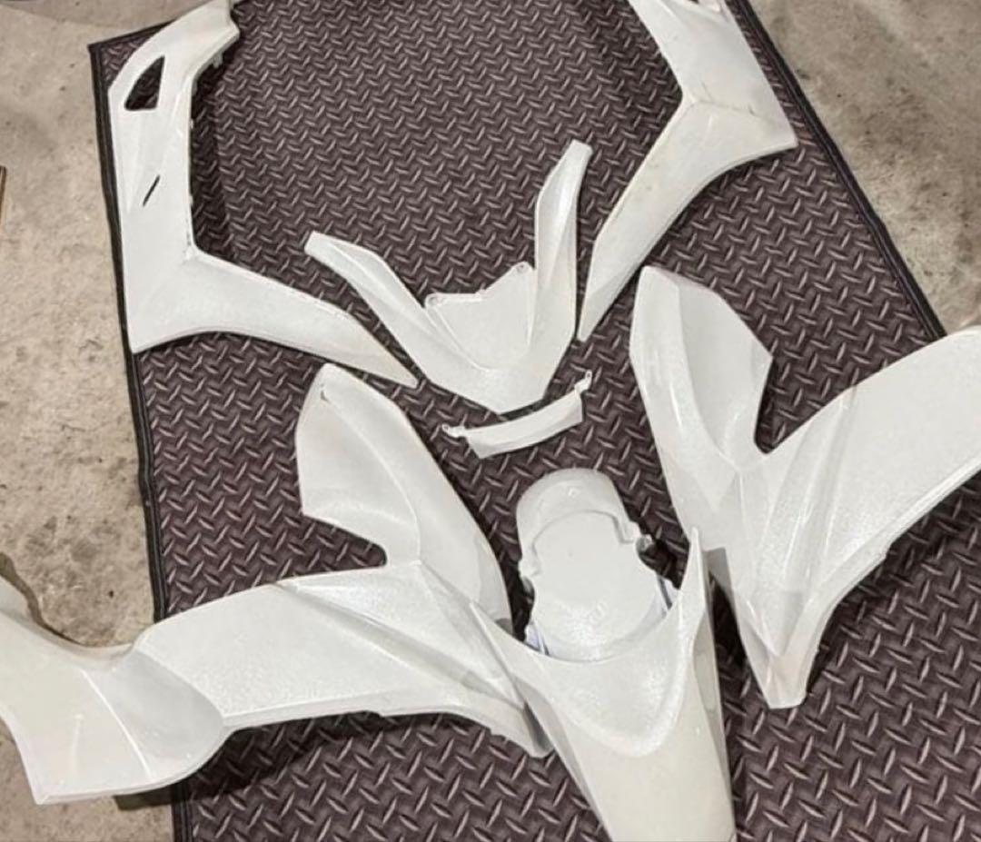 【最終価格】　ホンダ　PCX125 JK05 外装　　カウルセット