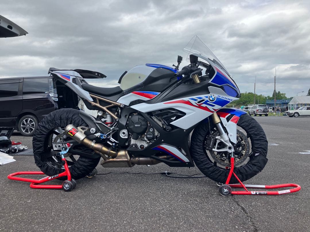 プーチ　スクリーン　k67 s1000rr