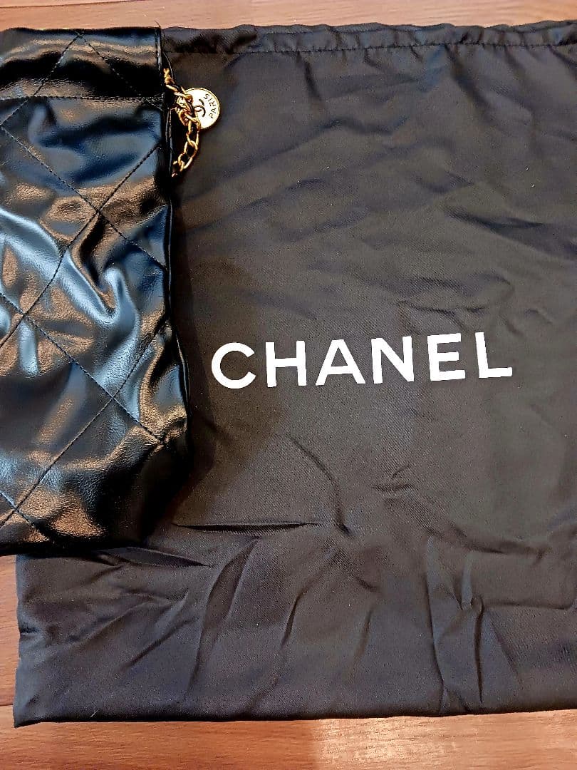 CHANEL 黒 レザーキルティング ショルダーバッグ