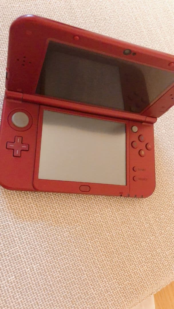 Newニンテンドー3DS LL メタリックレッド