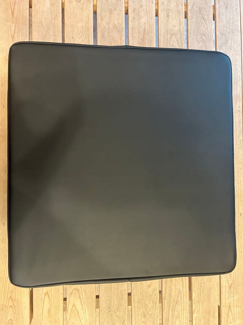 デリカD5ジョイントクッション黒 合成皮革