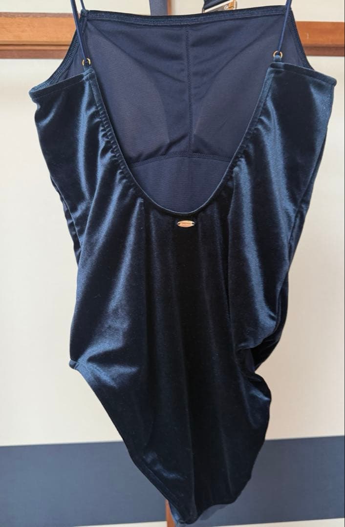 anuans アニュアンス　ベルテッドワンピーススイムウェア