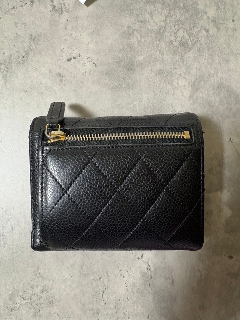 CHANEL 三つ折り財布　キャビアスキン　ゴールド
