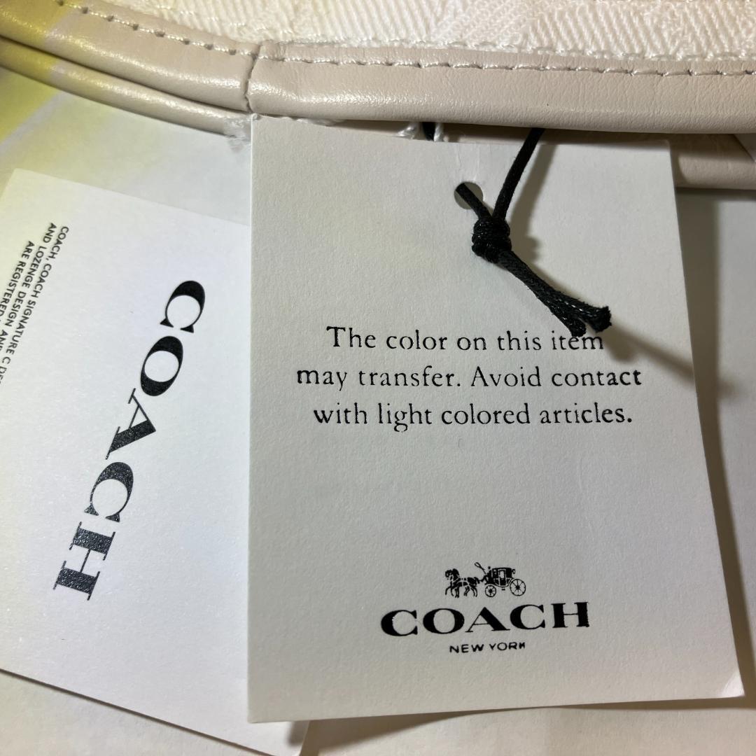 【アメリカ購入】コーチ　バケットハット帽子白シグネチャー　レディース　C9716