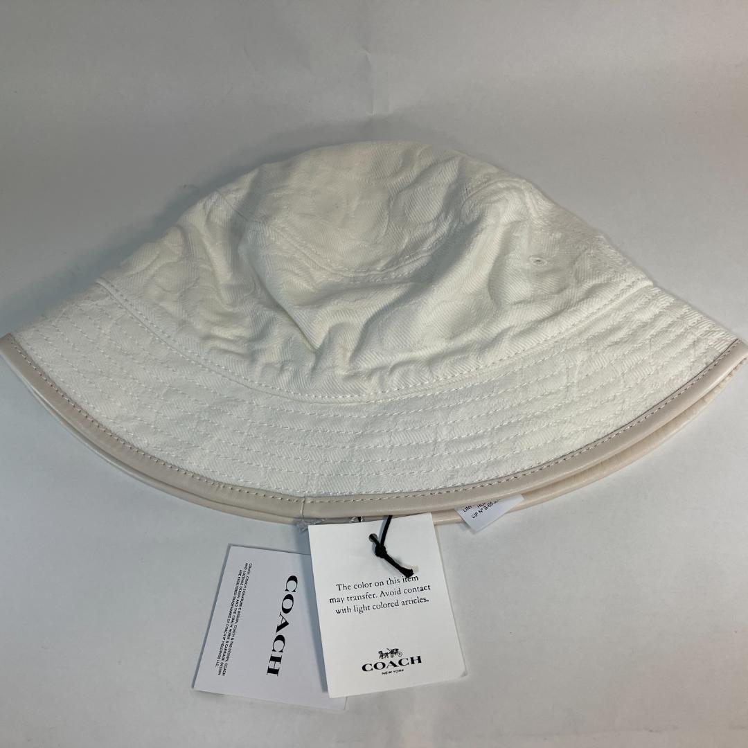 【アメリカ購入】コーチ　バケットハット帽子白シグネチャー　レディース　C9716