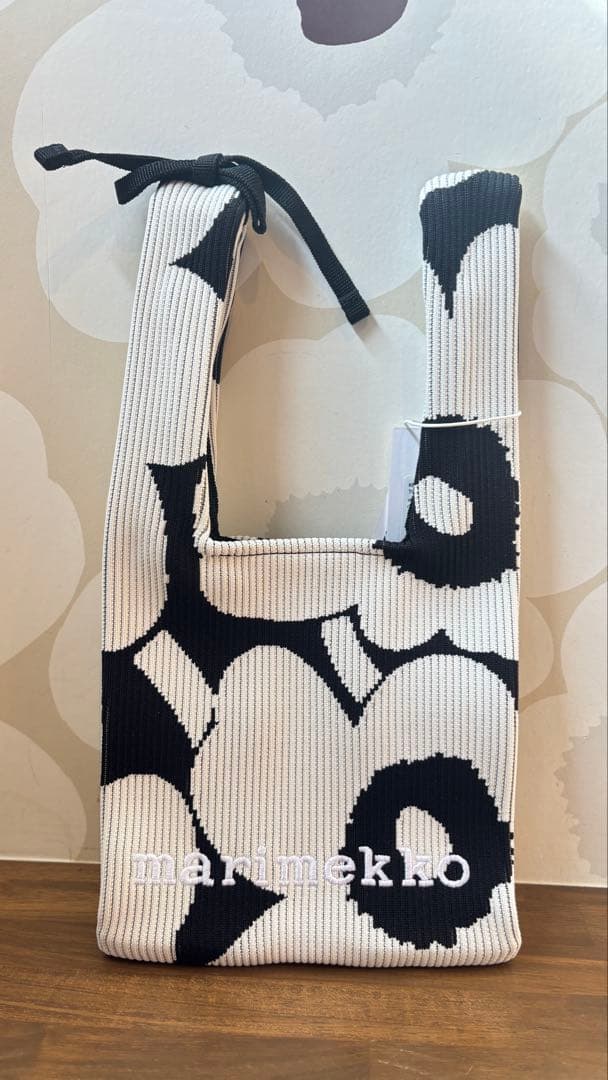 マリメッコ トートバッグ　ウニッコ marimekko