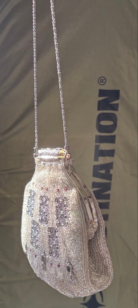 LUMY はしもと　高級シルバー ビーズ装飾 パーティーバッグ皇室御用達　未使用