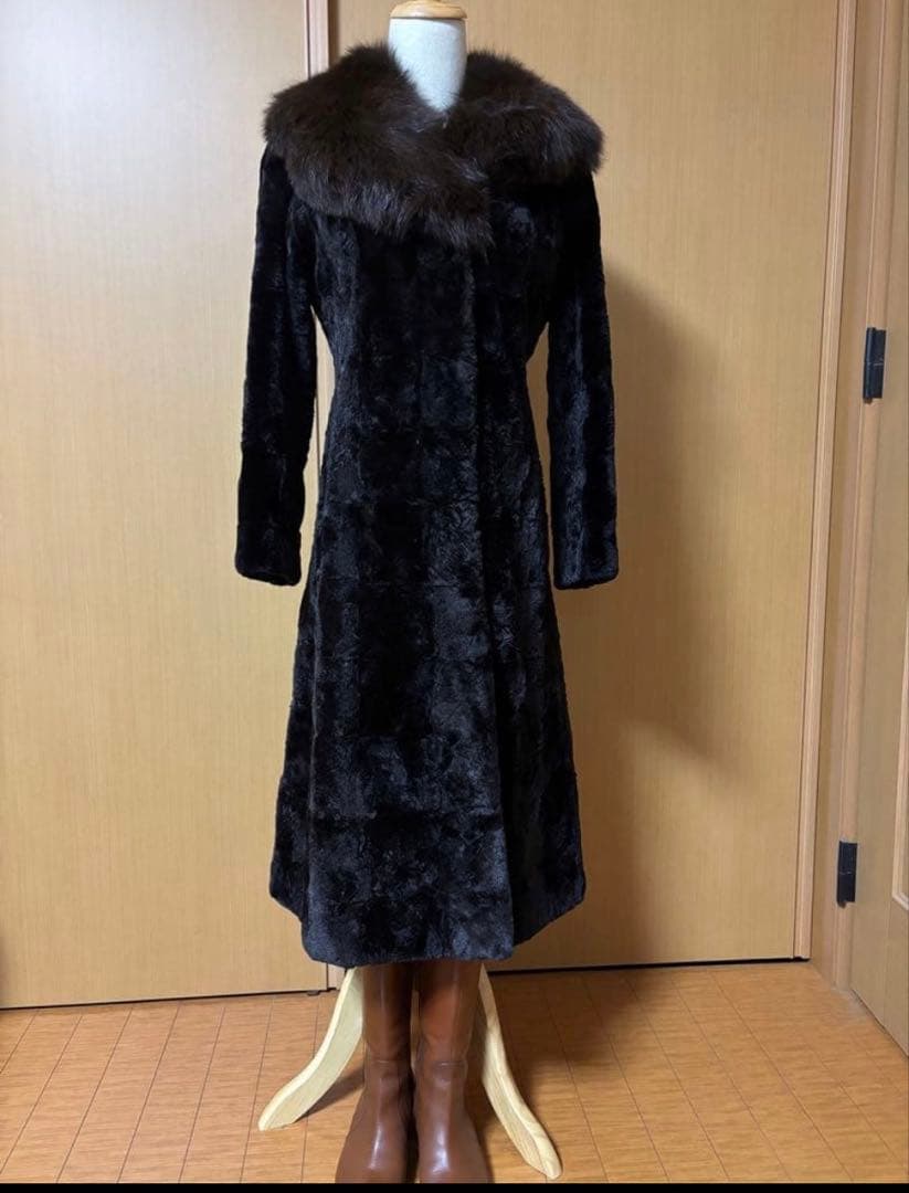 正月セール❣️モール ダークブラウン ファー付きロングコート　EMBA