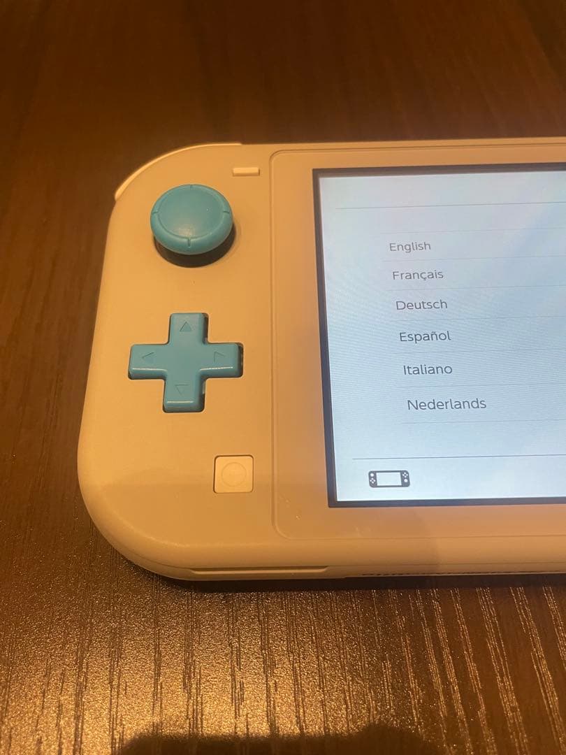 Nintendo Switch Lite（ザシアン・ザマゼンタ エディション）