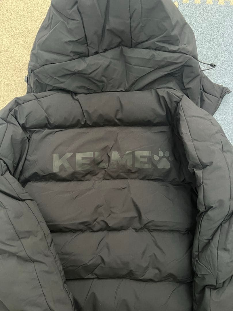 ケルメ　ベンチコート