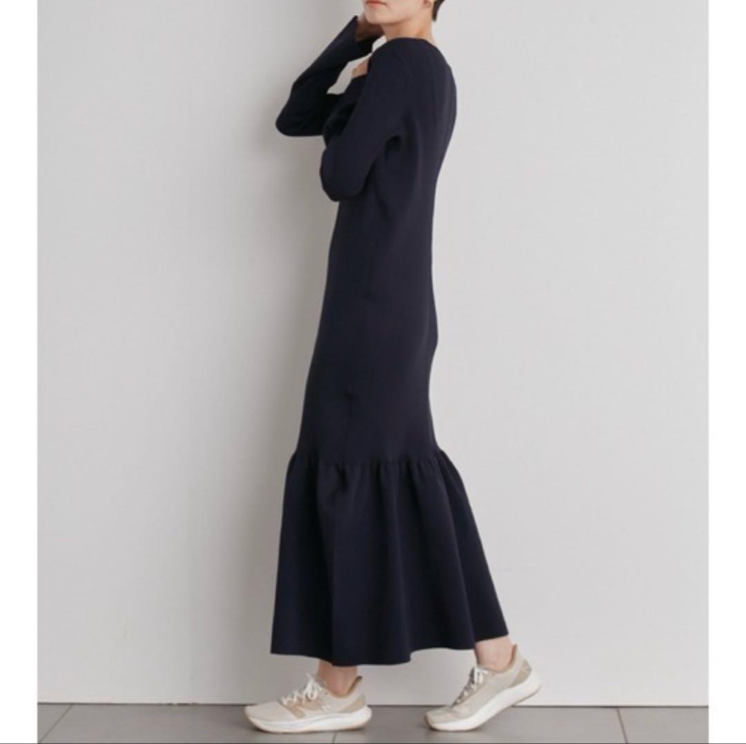 美品　emmi リブニットワンピース ネイビー