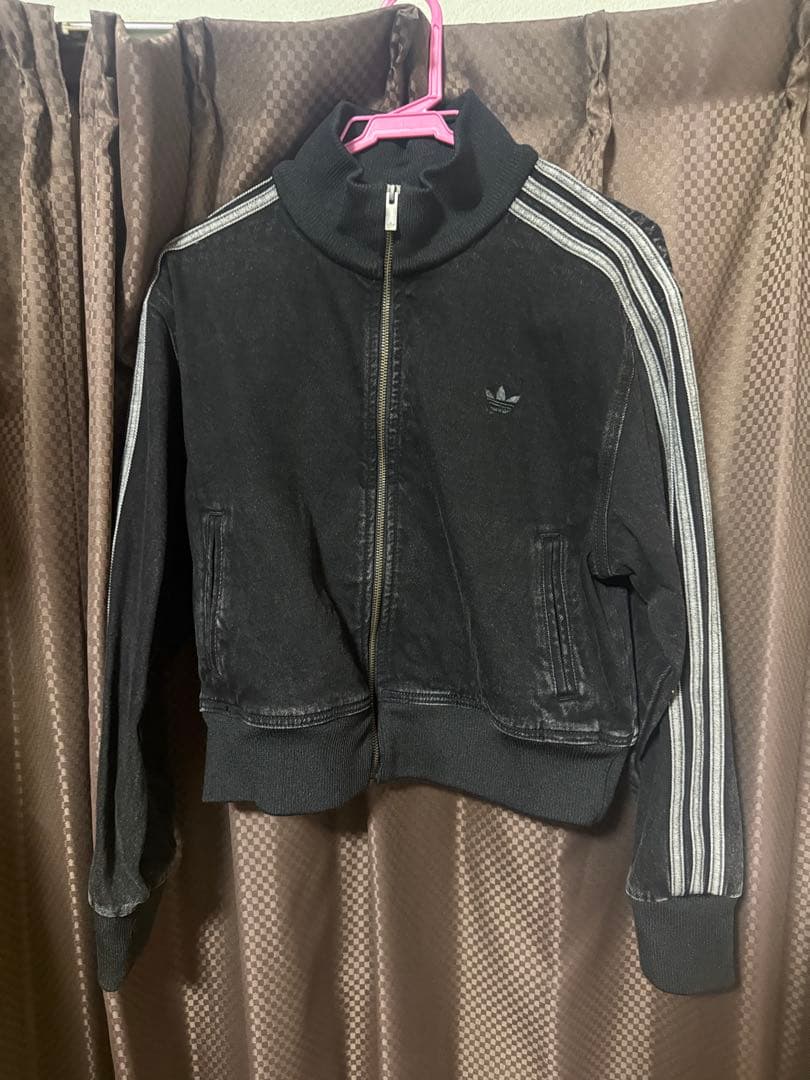 adidas ブラック トラックジャケット　デニム生地 短丈ジャケット
