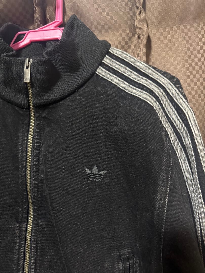 adidas ブラック トラックジャケット　デニム生地 短丈ジャケット
