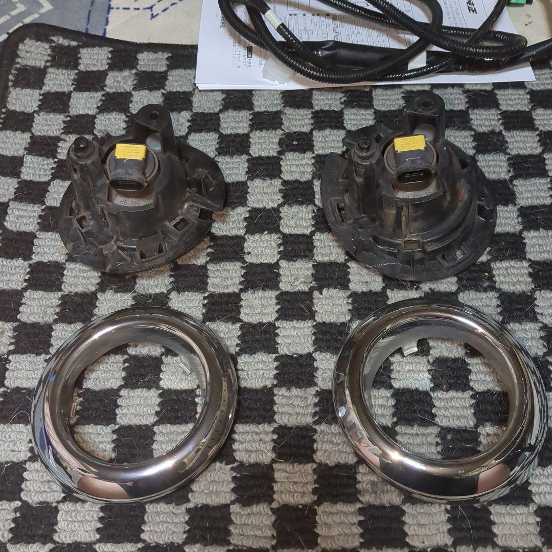 ミラココア　L675S ダイハツ純正ハロゲンフォグランプ(メッキ) セット中古品