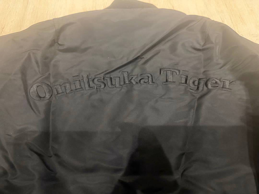 オニツカタイガー ボンバージャケット 刺繍 虎 MA-1 黒 M