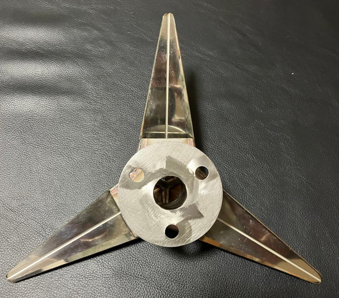 鏡面ステンレス製 中型車用 ホイール 15インチ スピンナー　2個