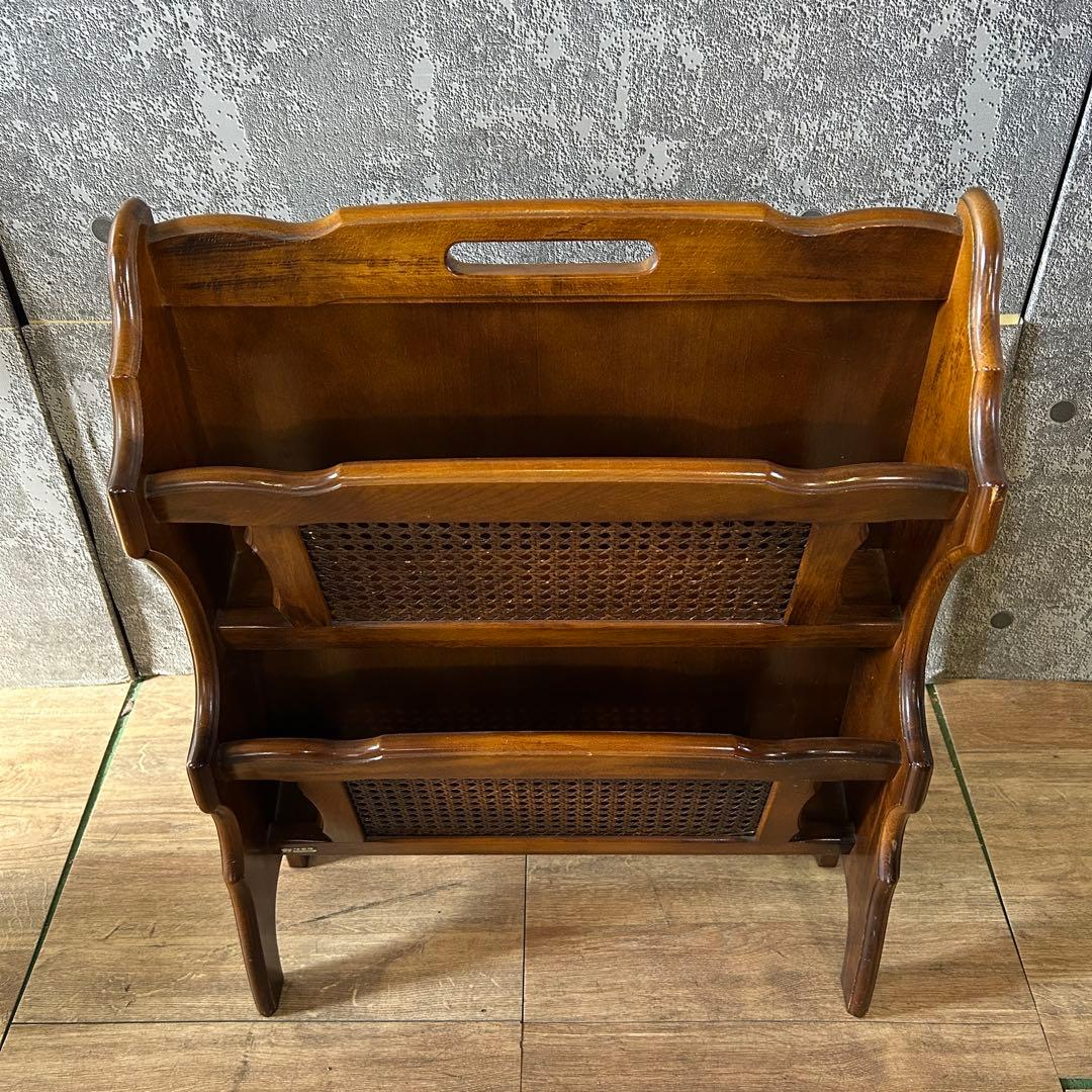 ꧁カリモク家具 karimoku꧂オールドカリモクマガジンラック 籐 ラタン