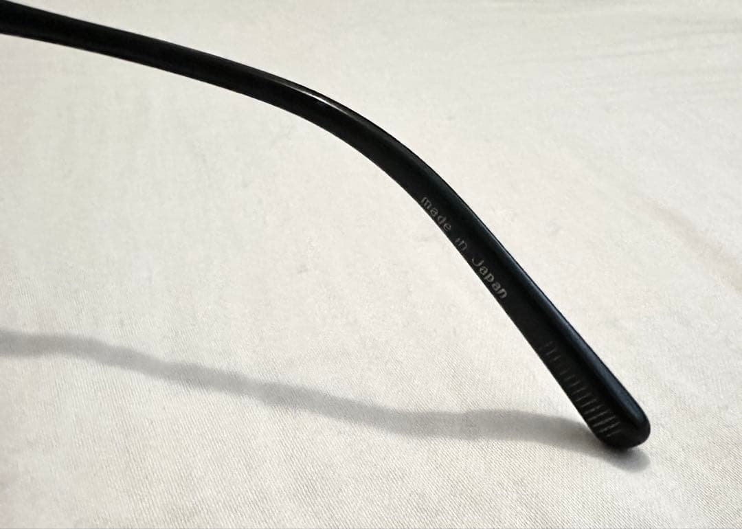 EYEVAN Phil PBK 46 ライトカラーレンズ