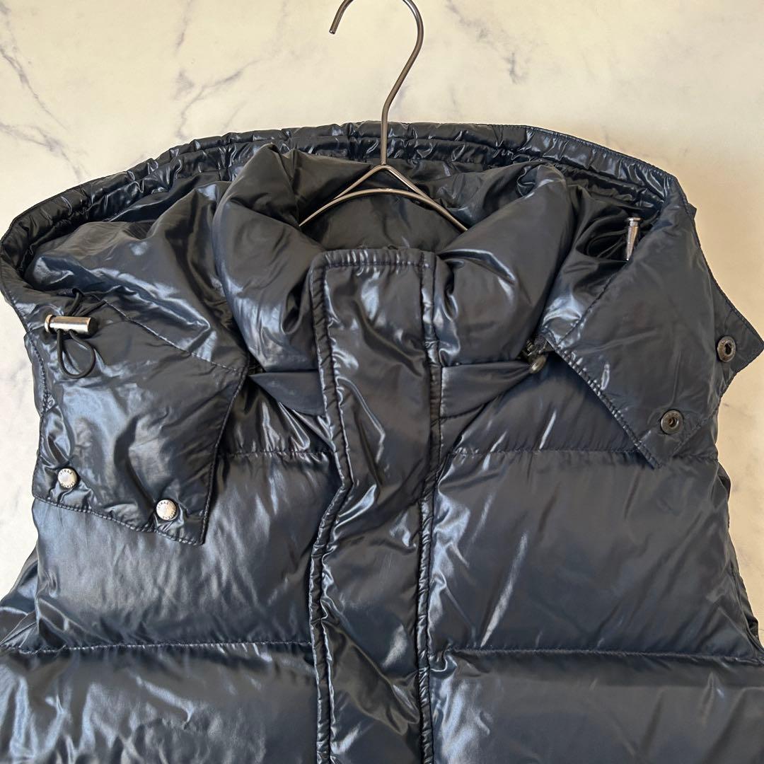 タトラス キルティング ダウンベスト ワッペン 刺繍ロゴ 03