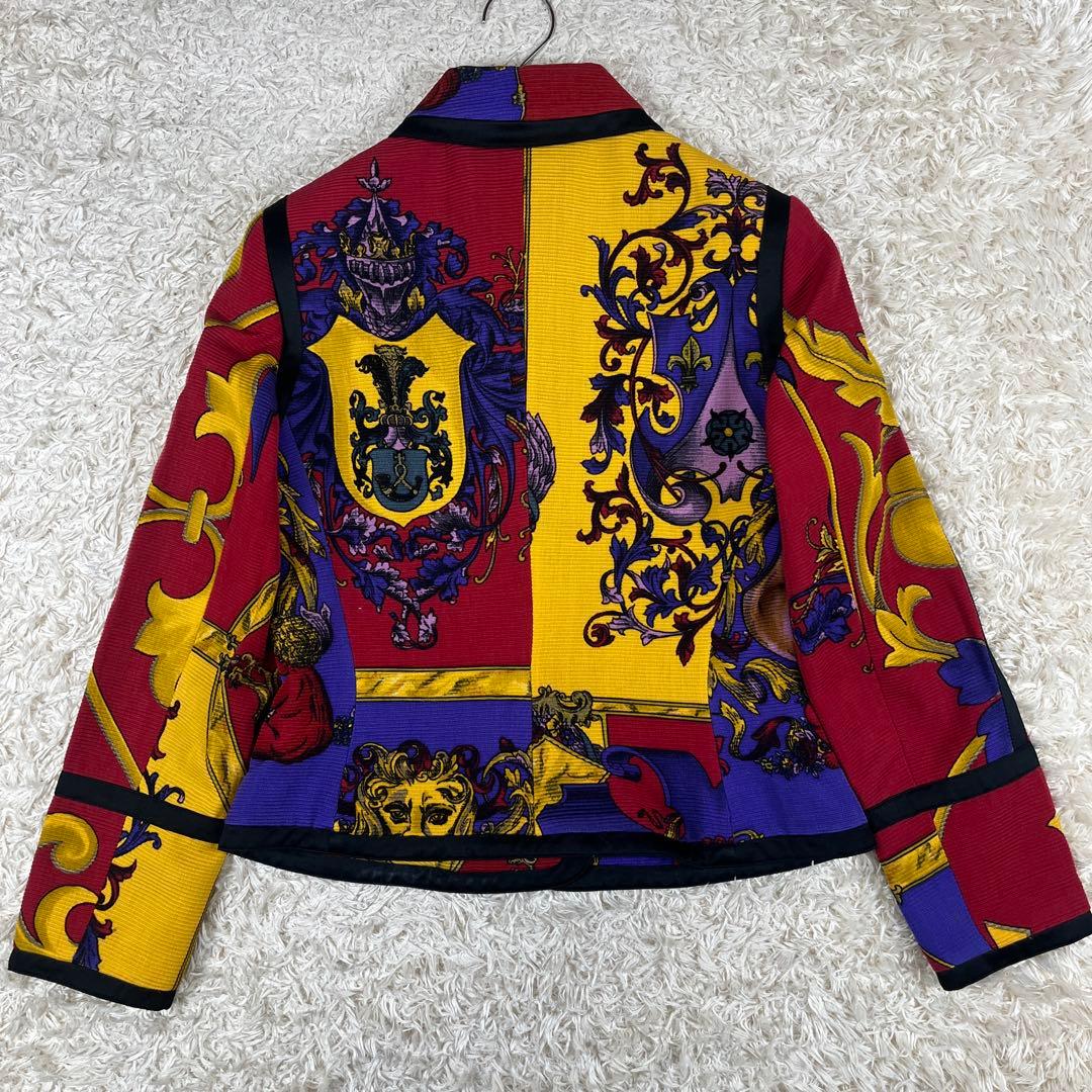 レア VERSACE ヴェルサーチ 金ボタン 総柄 短丈 テーラードジャケット
