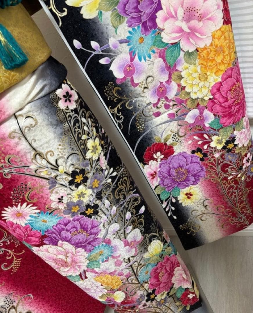 豪華振袖フルセット　赤と黒 花柄　牡丹　成人式に