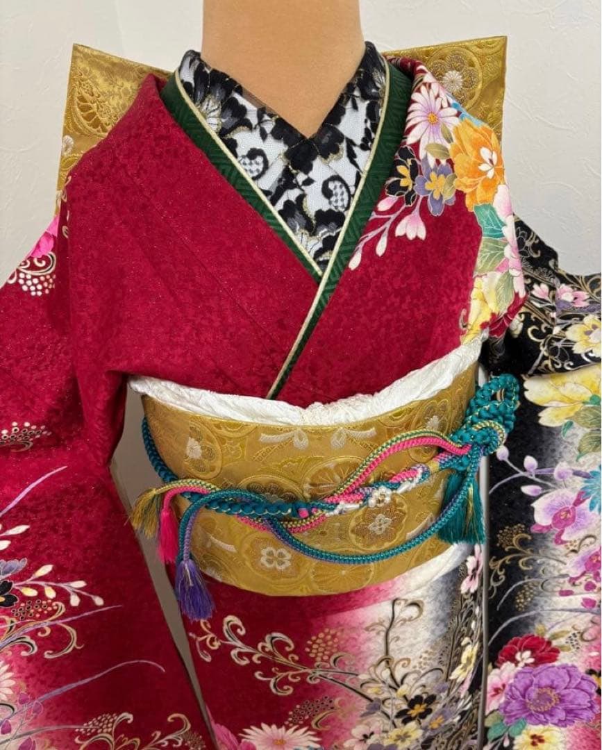 豪華振袖フルセット　赤と黒 花柄　牡丹　成人式に