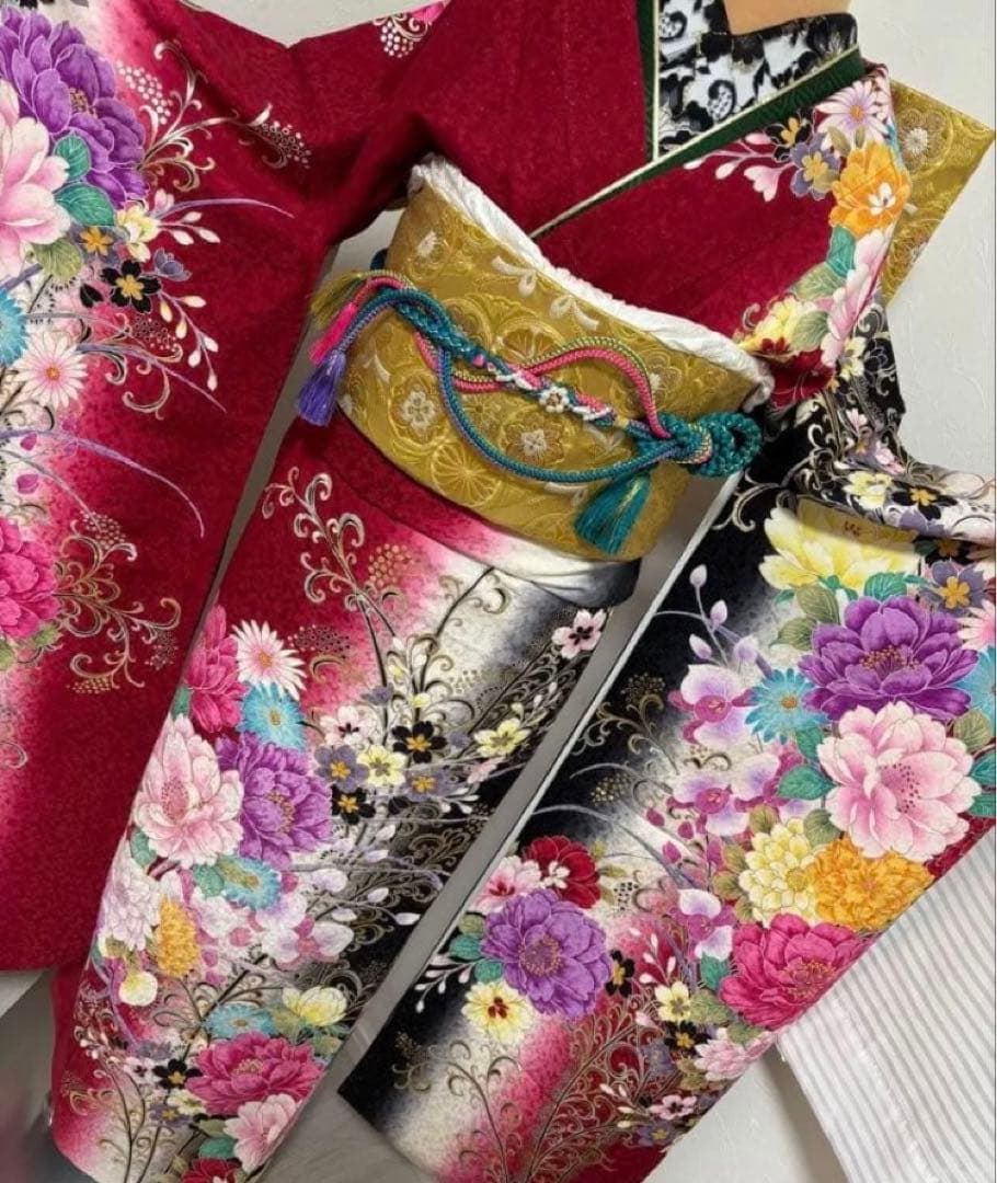 豪華振袖フルセット　赤と黒 花柄　牡丹　成人式に